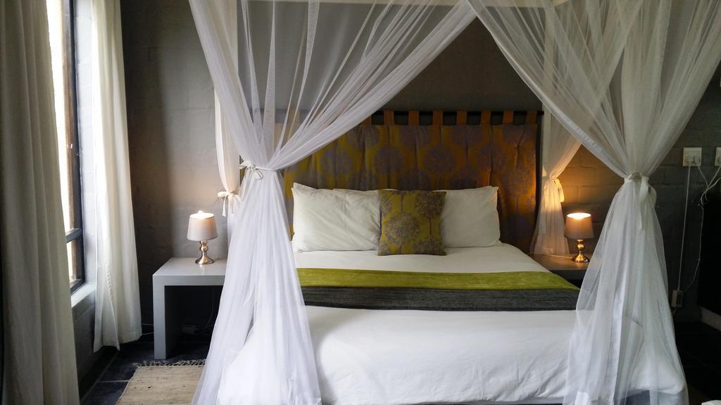 Hornbill House Self Catering Accommodation Hermanus Room photo