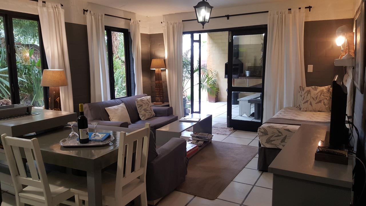 Hornbill House Self Catering Accommodation Hermanus Exterior photo