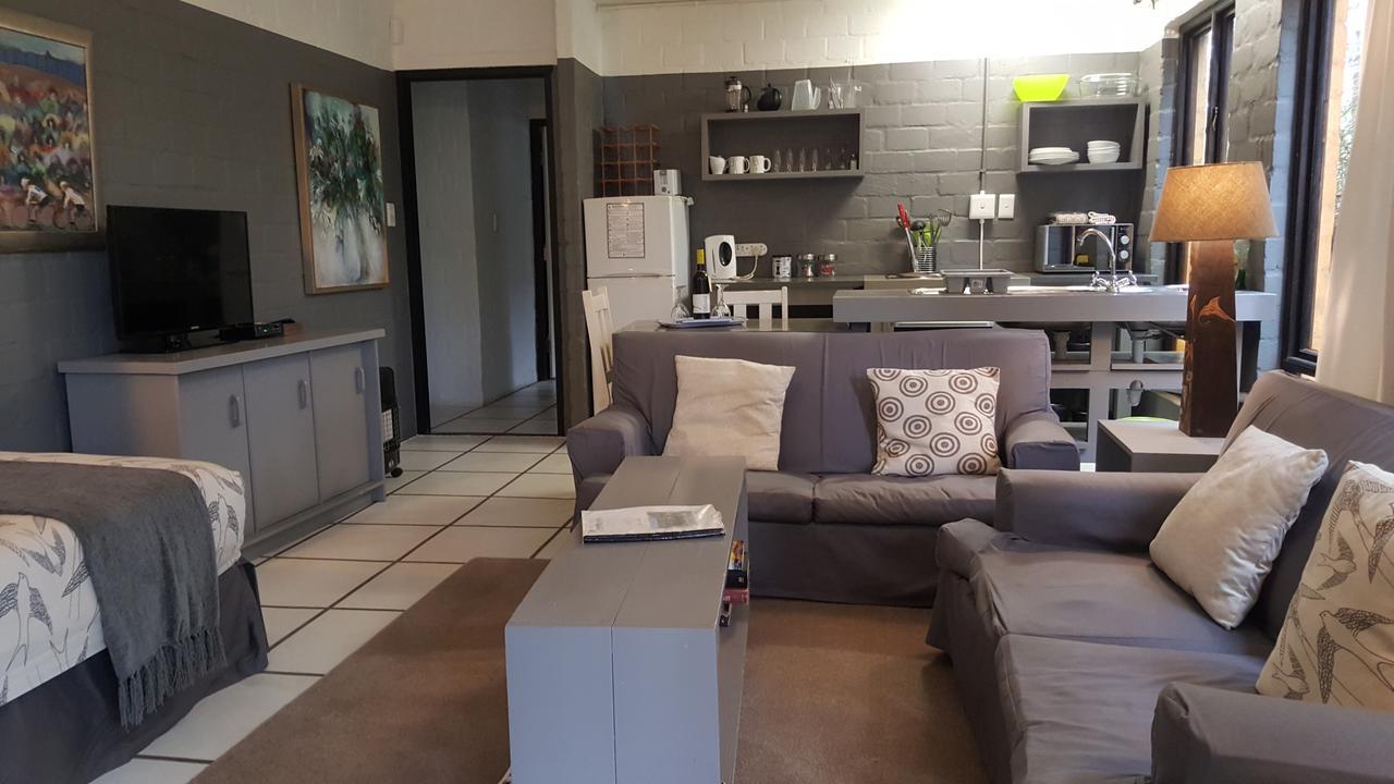 Hornbill House Self Catering Accommodation Hermanus Exterior photo
