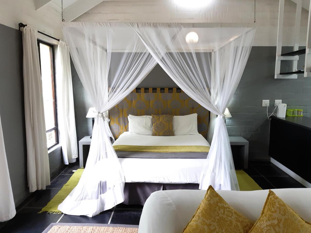 Hornbill House Self Catering Accommodation Hermanus Exterior photo