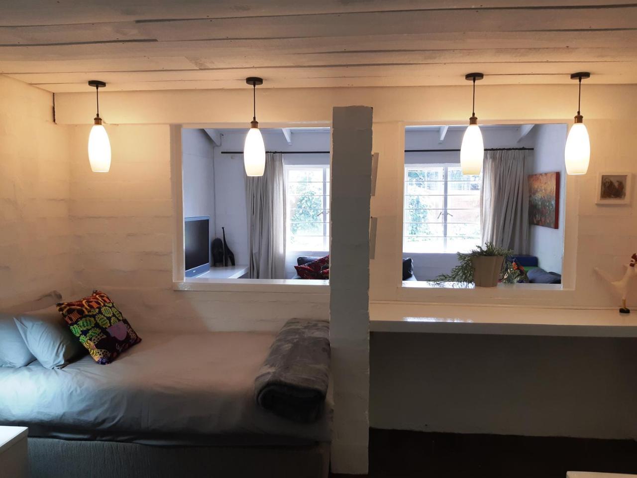Hornbill House Self Catering Accommodation Hermanus Exterior photo
